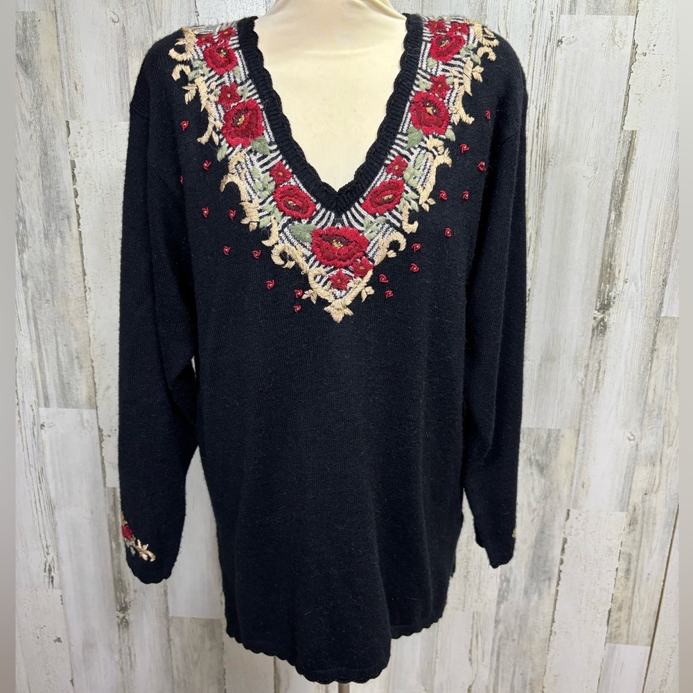 Jantzen Vintage 90’s Embroidered V-Neck Sweater‎